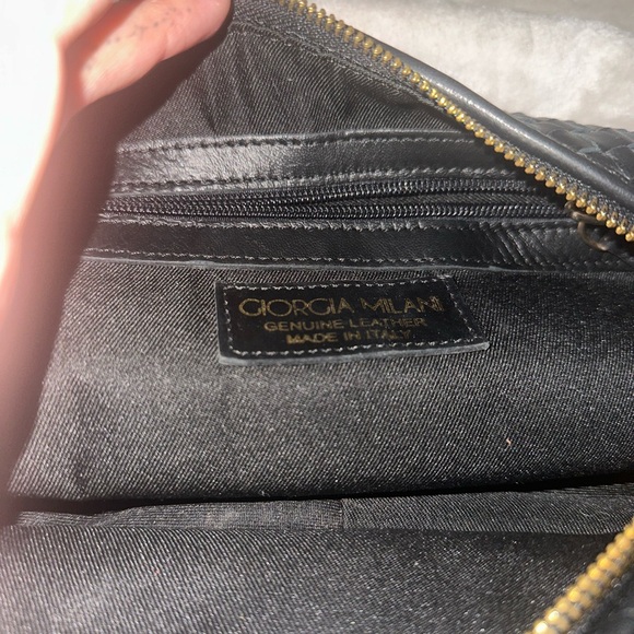 CROSS LEATHER SHOULDER BAG - Picture 8 of 10